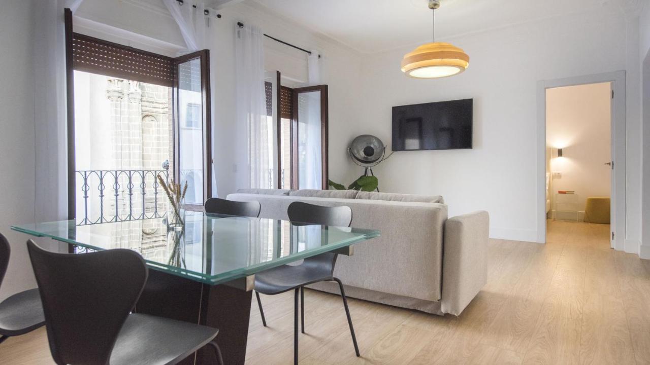 Apartamentos Boutique Puerta De Reyes Toledo Kültér fotó